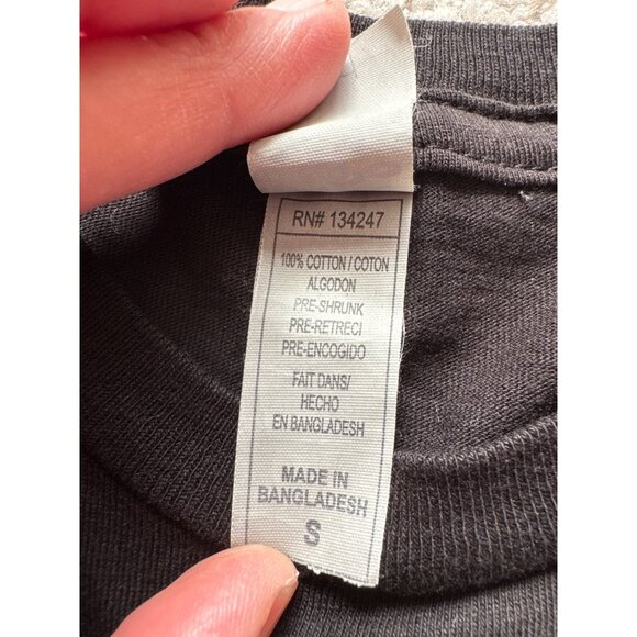 Blink-182 Graphic Band Tee Rock Me S Black 100% Cotton Pre-Shrunk Skull Sun Desi - Picture 5 of 7